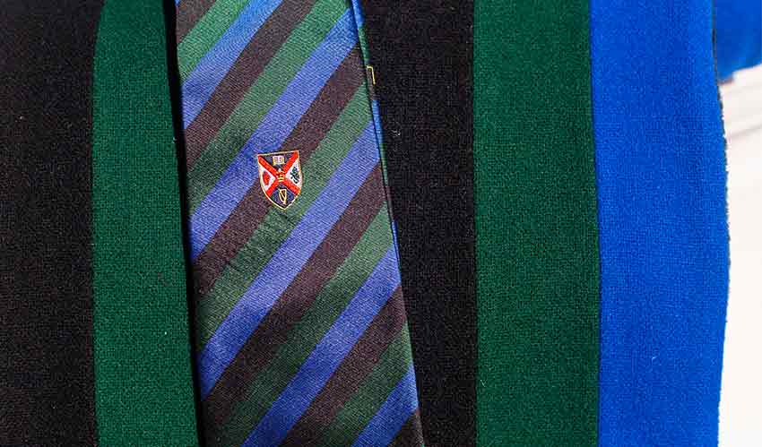 Queens University Belfast Scarf and Tie Made by Caulwell Club Ties